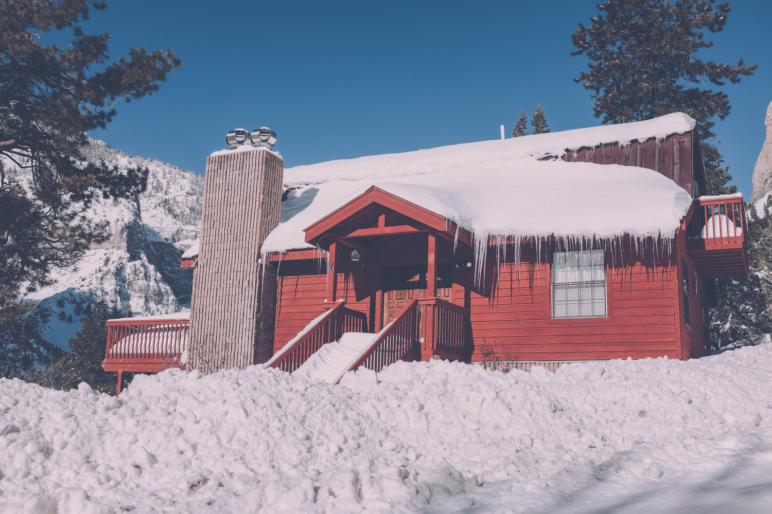 Reduce gutter ice dams and icicles with the best winter gutter protection